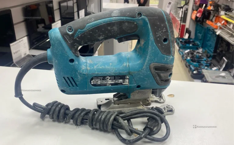 Лобзик Makita 4350ct