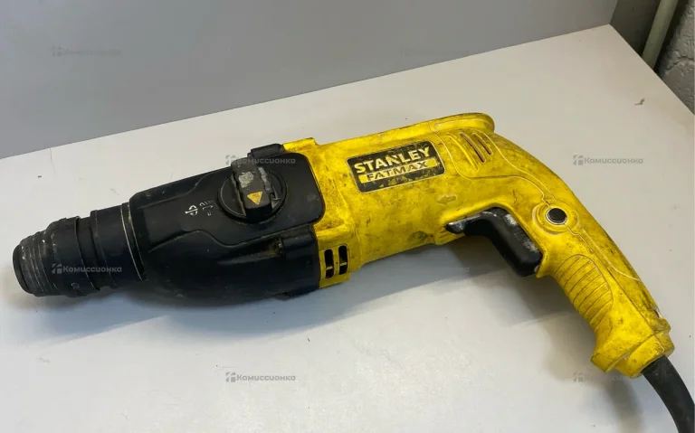 Перфоратор Stanley fmer524