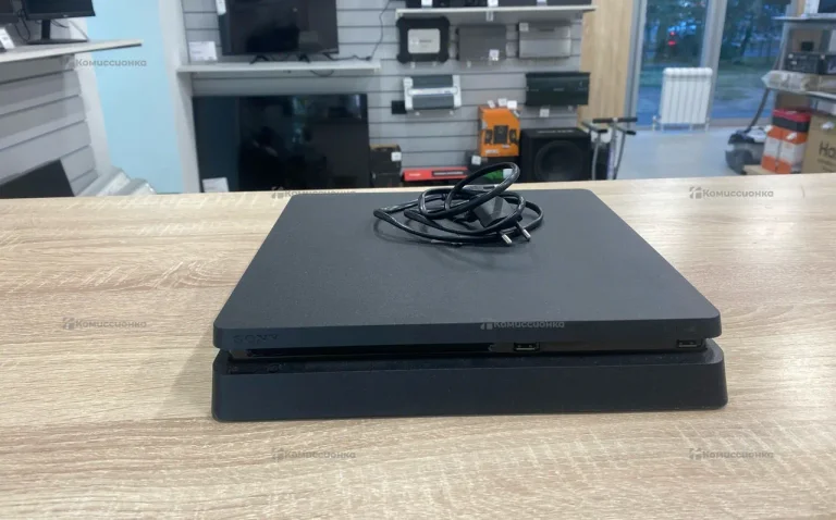 Приставка PS4. PlayStation 4 slim 500gb