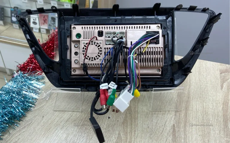 Автомагнитола  Teyes CC3