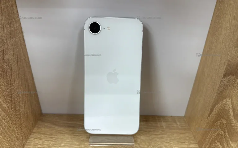 Apple iPhone 16e 8/128 ГБ