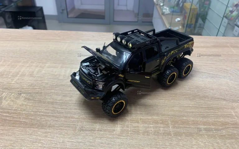 Машинка Ford черный