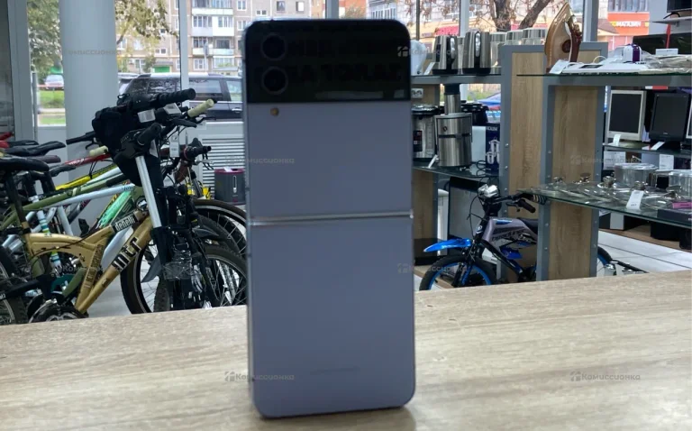Samsung Galaxy Z Flip 4 8/256