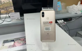 Xiaomi Mi A2 (Mi 6X) 4/64 ГБ