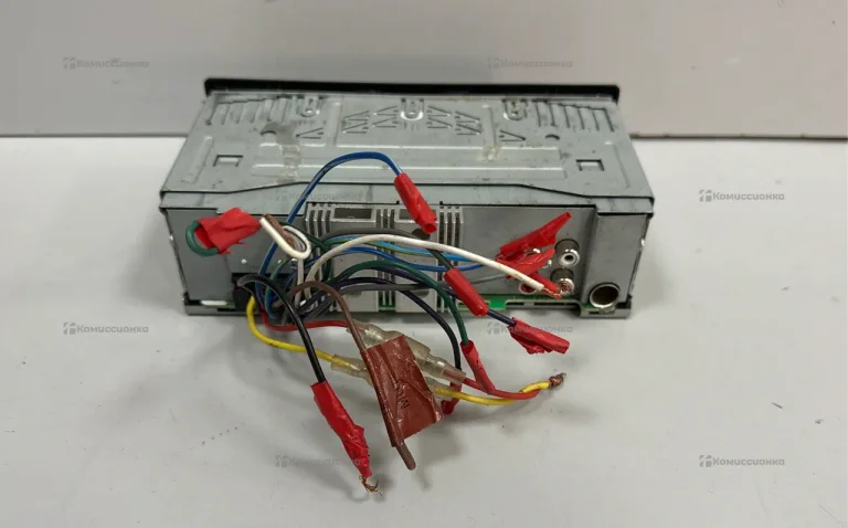 Автомагнитола Kenwood KMM-125