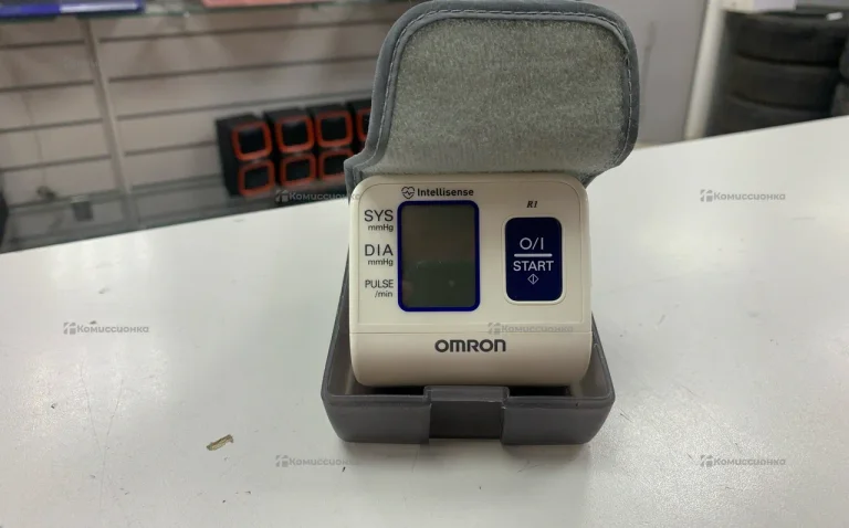 Тонометр на запястье Omron