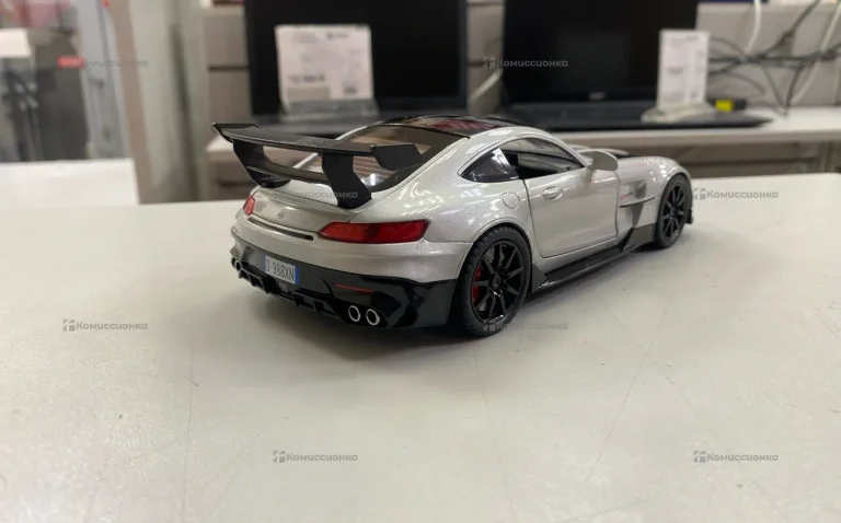 Машинка Lada Niva