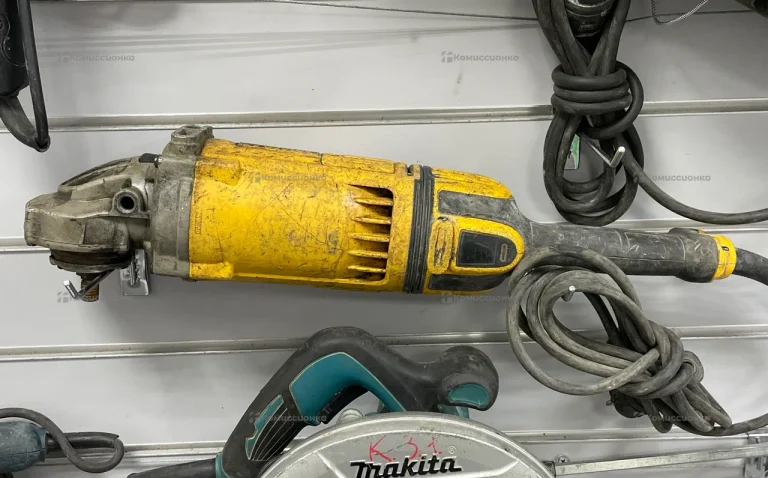 УШМ dewalt DWE4579