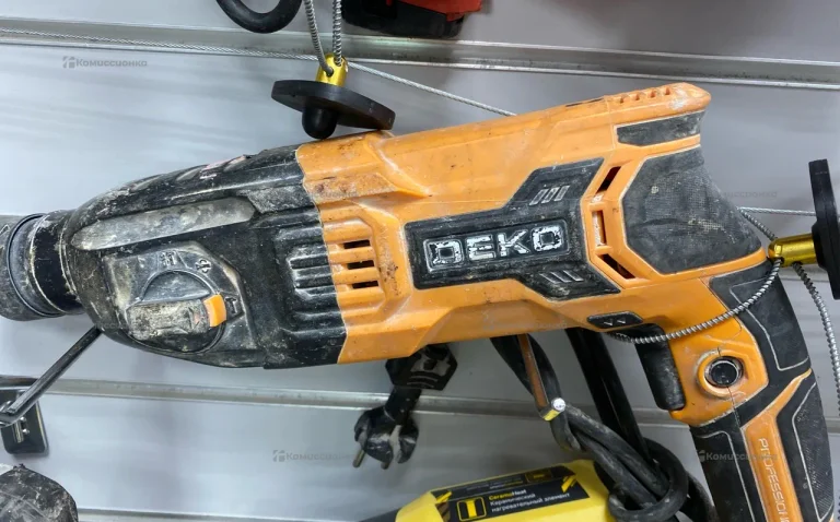 Перфоратор сетевой DEKO DKH950W