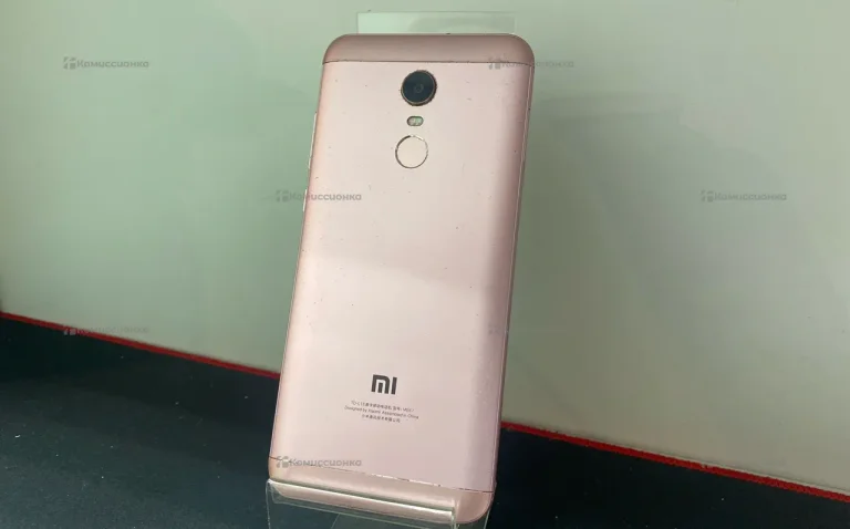 Телефон Xiaomi Redmi 5 plus 32