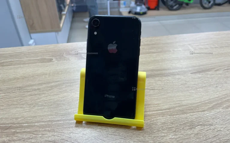 Apple iPhone XR 3/128 ГБ