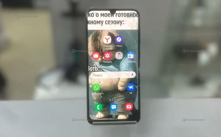 Samsung Galaxy A30 3/32 ГБ