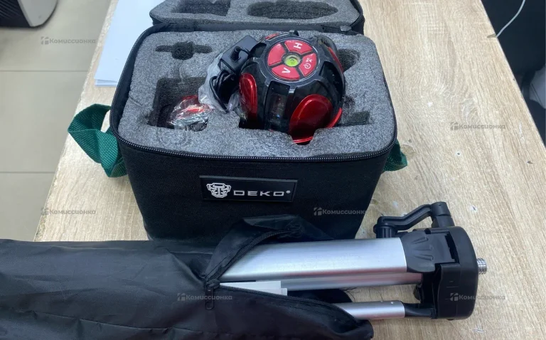 Лазерный нивелир Deko Laser 4V1H со штативом