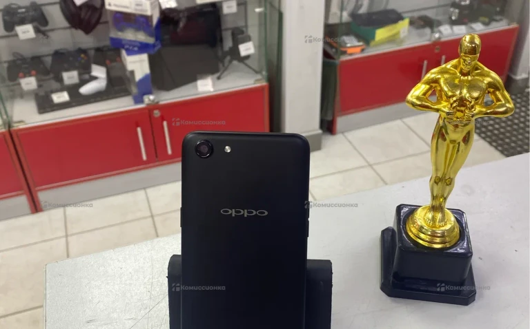 Oppo A83 6/128 ГБ
