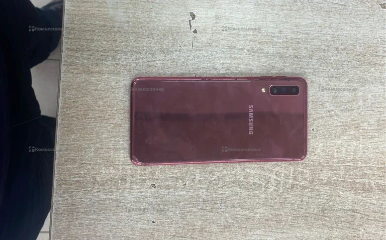 Samsung Galaxy A7 4/64 ГБ