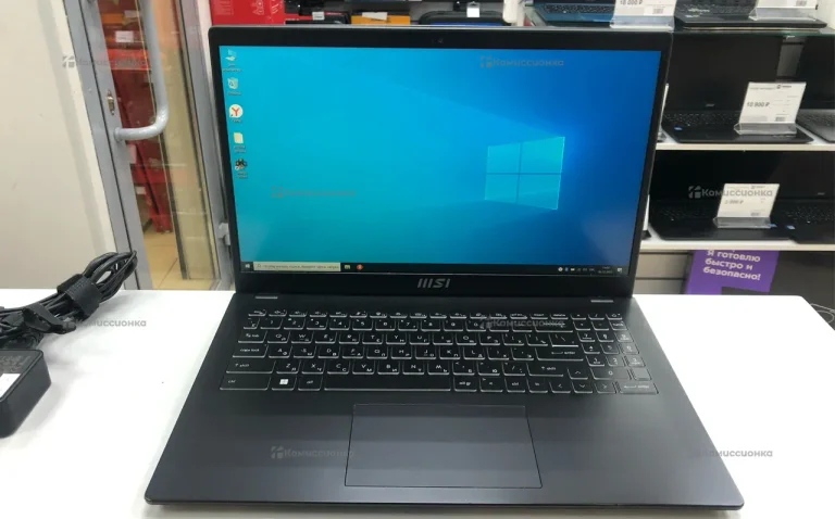 Ноутбук msi i3-1215u