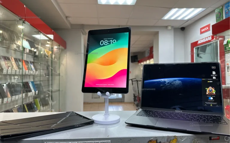 Планшет Apple iPad 8-го поколения 32