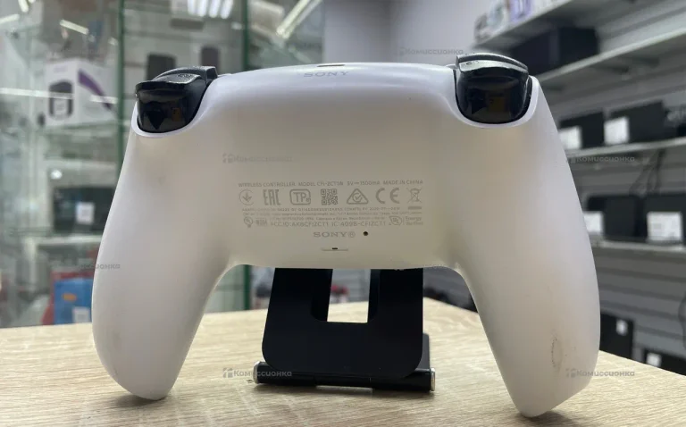 Приставка Sony ps5 джойстик