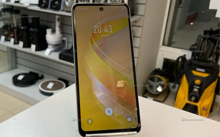 Infinix Smart 8 3/64 ГБ