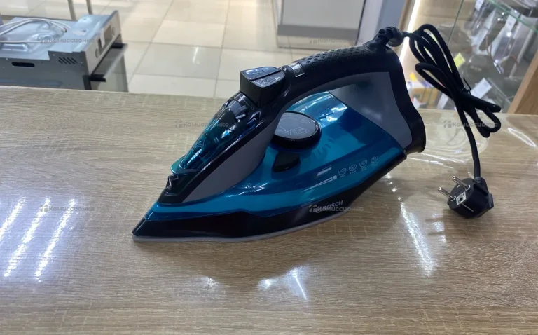 Утюг Bosch BSGS1279