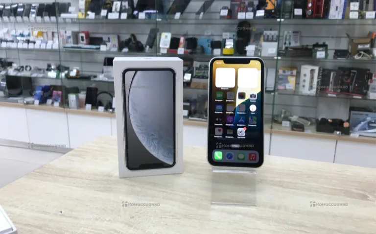 Apple iPhone XR 64Gb.