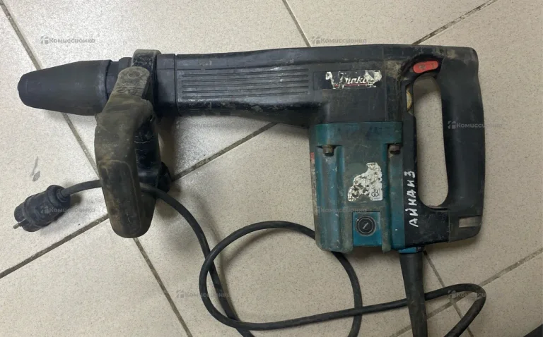 отбойный молоток Makita HM1100C