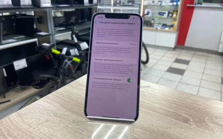 Apple iPhone 12 64 ГБ.