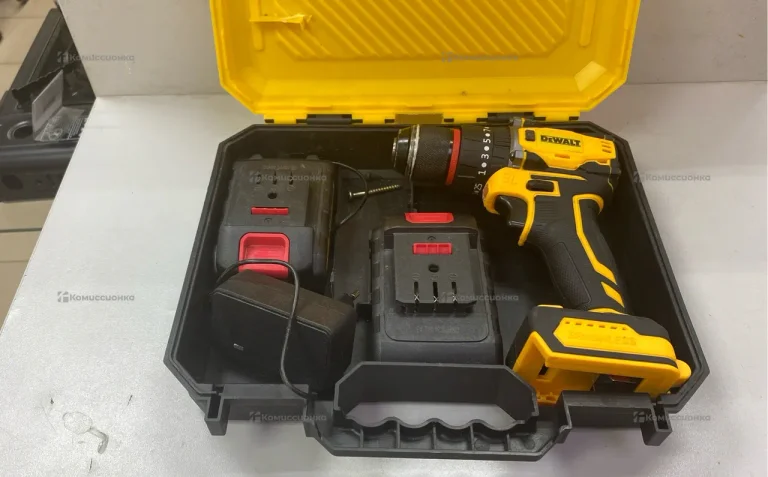 дрель-шуруповерт Dewalt копия