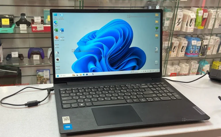 Ноутбук Lenovo 82QY