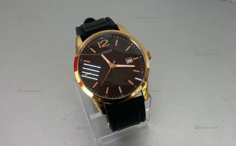 Часы Guess