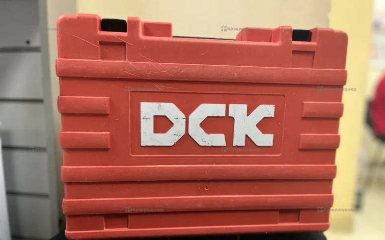 Аккумуляторный шуруповерт DCK kdjz2060