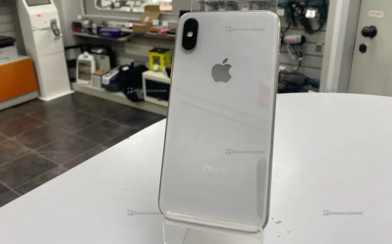 Apple iPhone X 3/64 ГБ