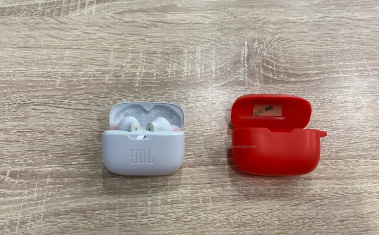 Наушники  JBL tune 230