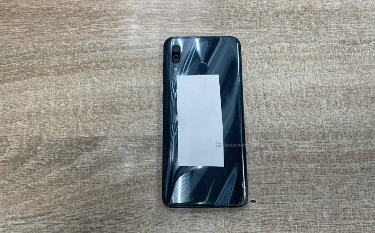 Samsung Galaxy A30 3/32 ГБ