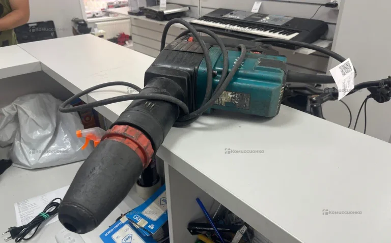 Отбойный молоток makita HM1202C