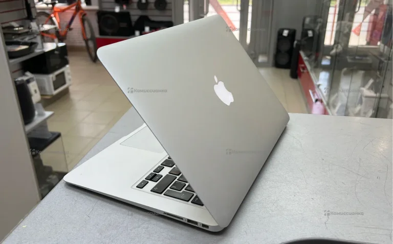 Ноутбук Apple MacBook Air 2012