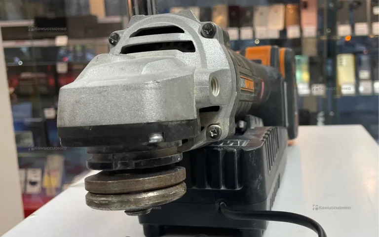 УШМ аккумуляторная Worx WX801