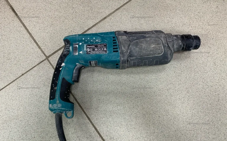 Перфоратор Makita HR2470