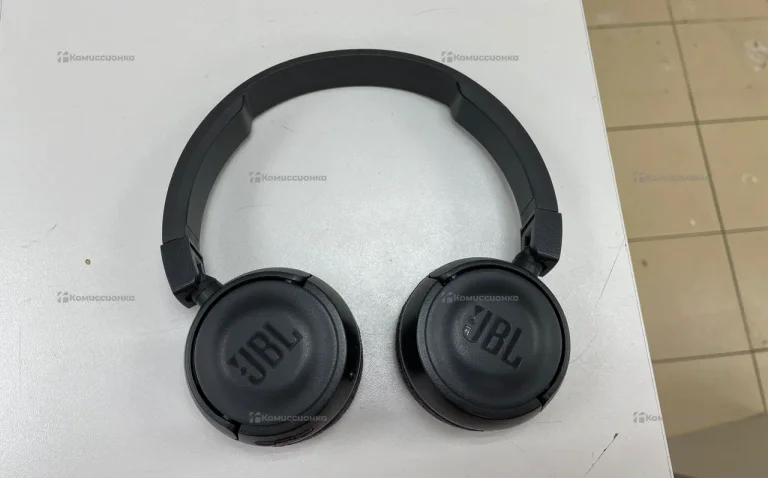 Наушники  JBL