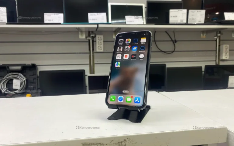 Apple iPhone 11 4/128 ГБ