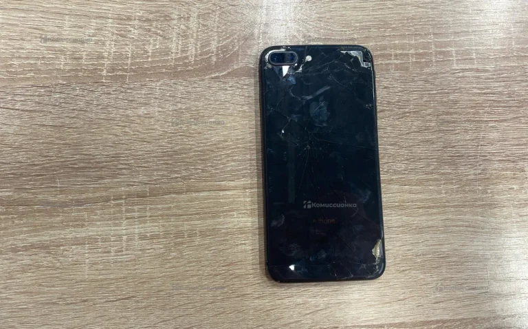 Apple iPhone 8 Plus 3/64 ГБ