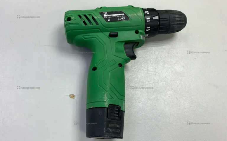 Аккумуляторный шуруповерт Oasis AV-12,