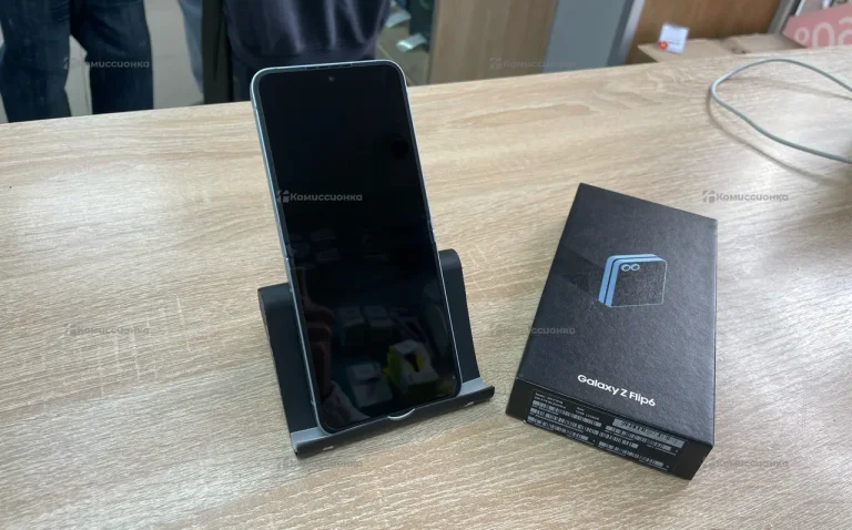 Samsung Galaxy Z Flip 6 12/256Gb