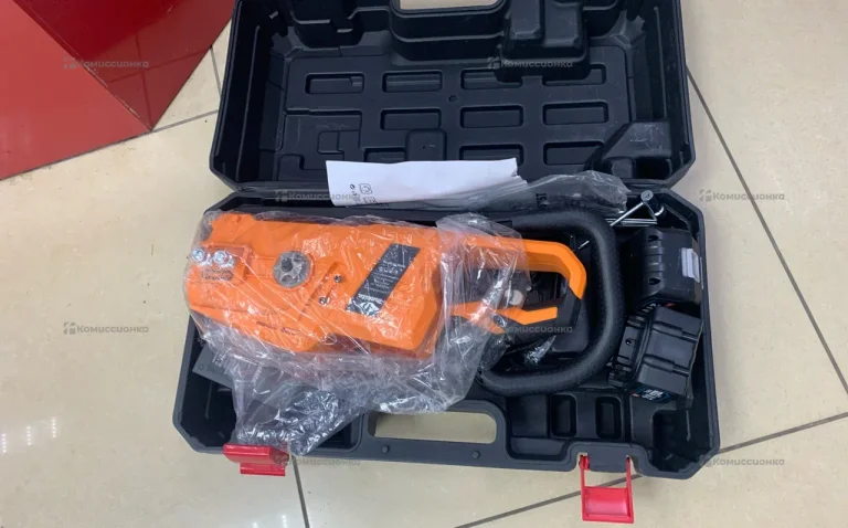 Цепная пила аккумуляторная Makita(оранжевая)