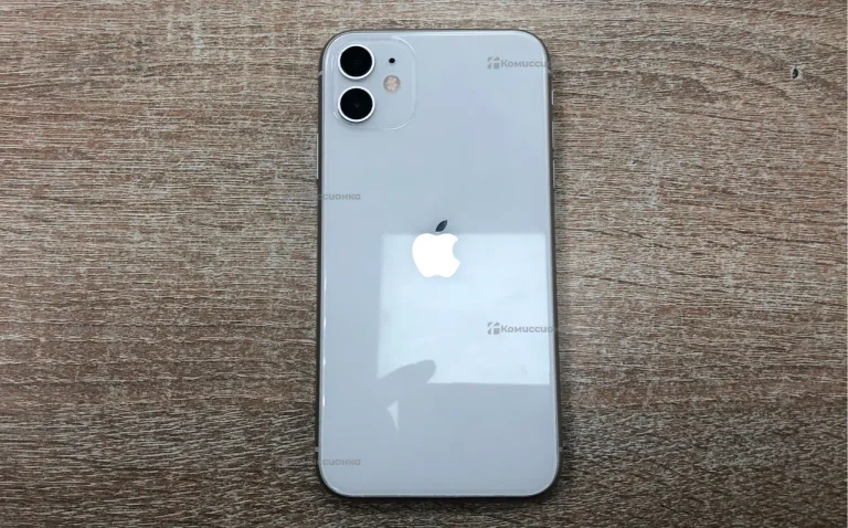 Apple iPhone 11 4/128 ГБ