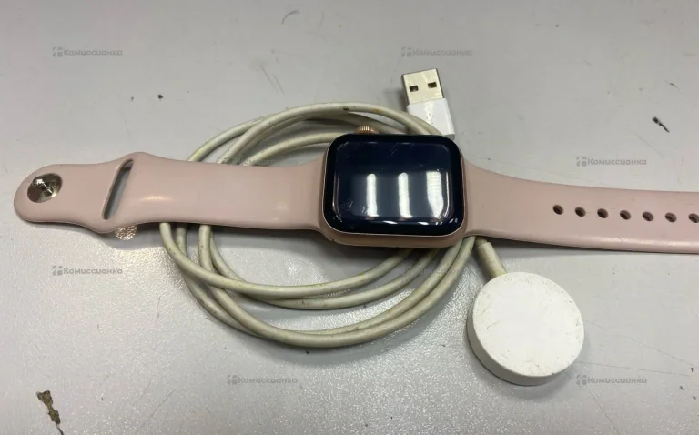 Часы  Apple Watch series 4 40mm