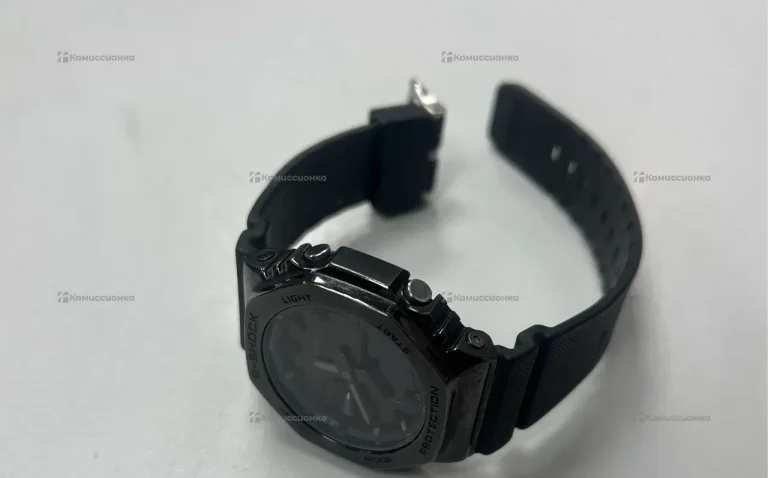 Часы Casio G-Shock GM-2100BB