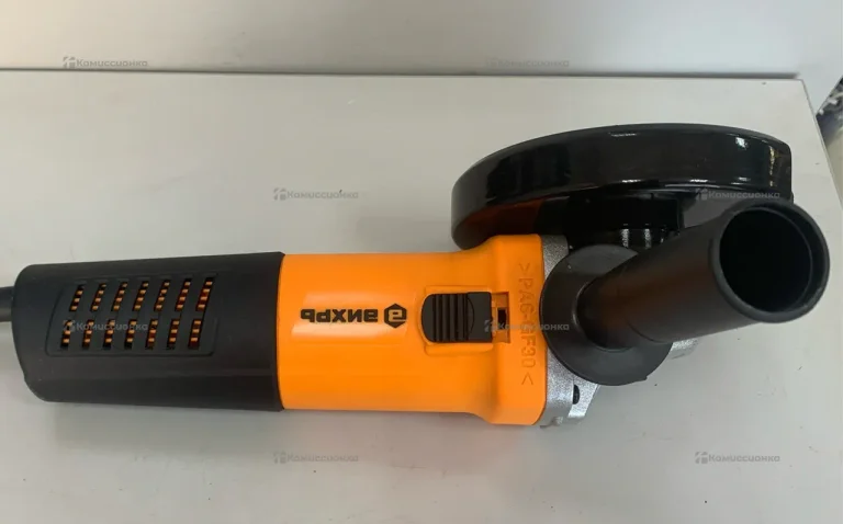 Угловая шлифмашина ВИХРЬ УШМ-125/800