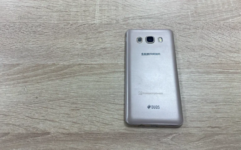 Samsung Galaxy J5 (2016) 2/16 ГБ