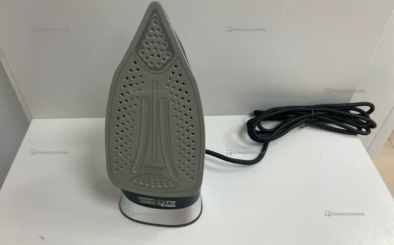 Утюг Redmond Rl-c280